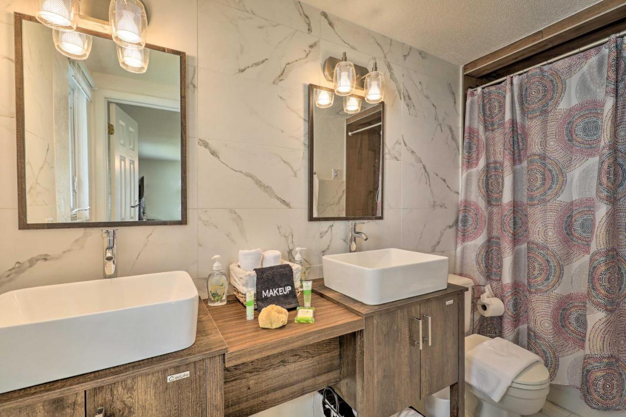 הולידיי Charming Home With Patio, 7 Mi To Sunset Beach! מראה חיצוני תמונה