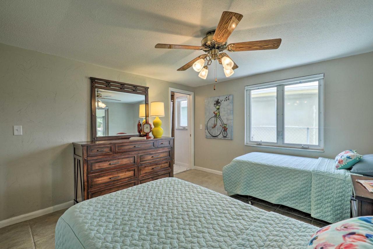 הולידיי Charming Home With Patio, 7 Mi To Sunset Beach! מראה חיצוני תמונה