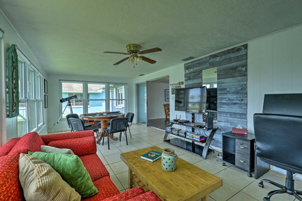 הולידיי Charming Home With Patio, 7 Mi To Sunset Beach! מראה חיצוני תמונה