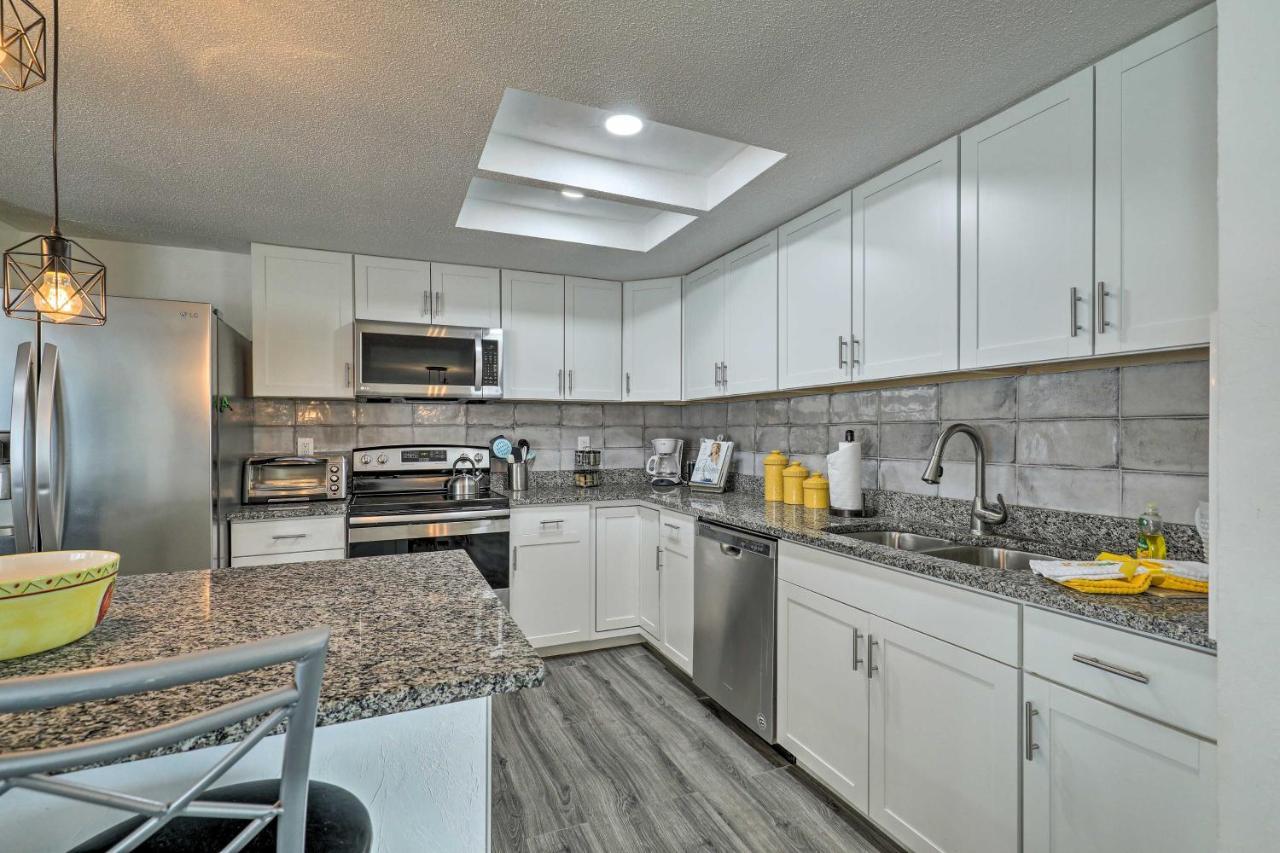 הולידיי Charming Home With Patio, 7 Mi To Sunset Beach! מראה חיצוני תמונה